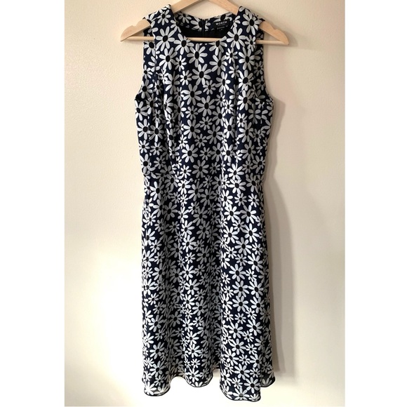 Worth • 6 • 100% Silk Navy Daisy Print Dress - Picture 2 of 8